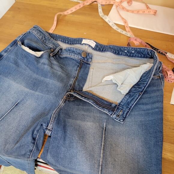 Lane Bryant Front-seamed Signature Fit Mid Rise Relaxed Straight Jean 22 w - Picture 9 of 14